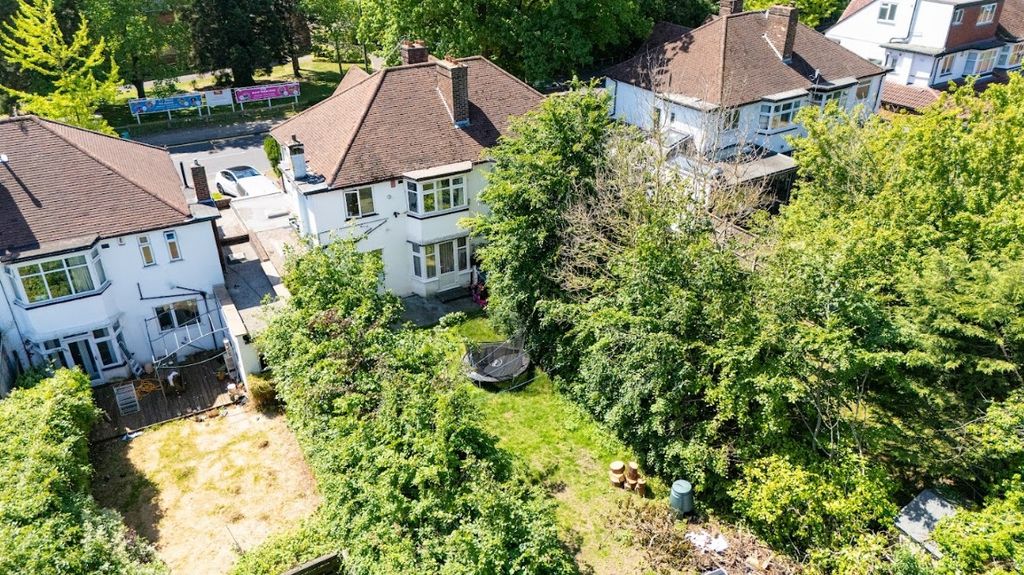 Property photo 3 of 29