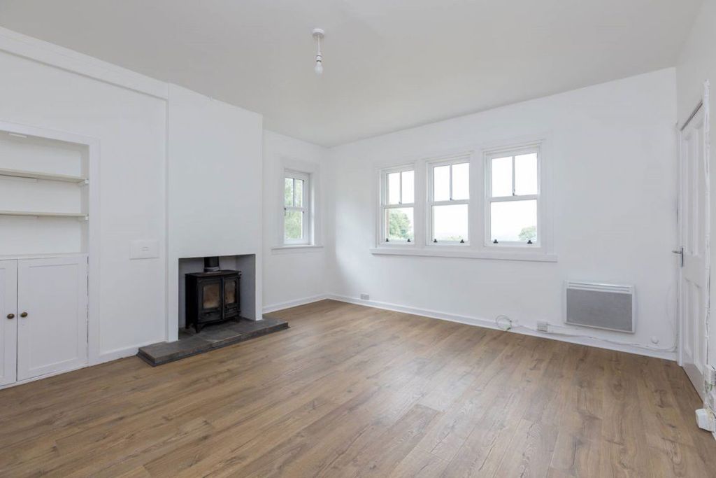 Property photo 3 of 30