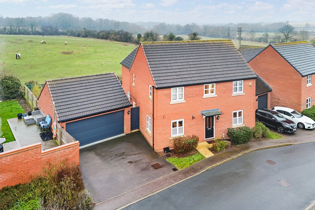 Property photo 1 of 49