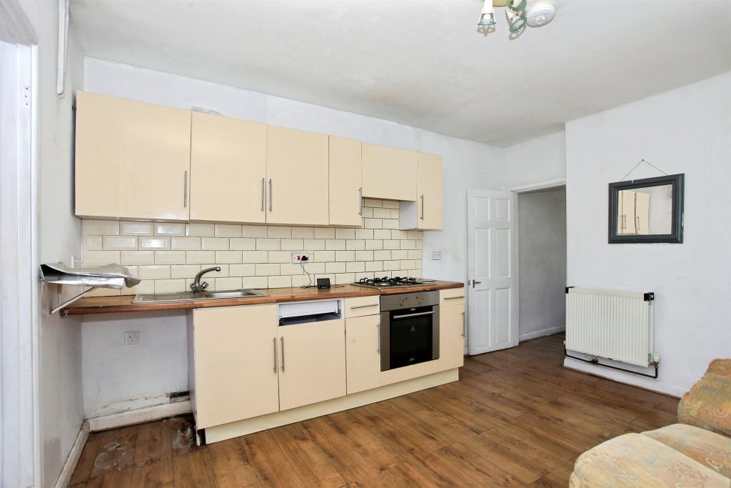 Property photo 2 of 17