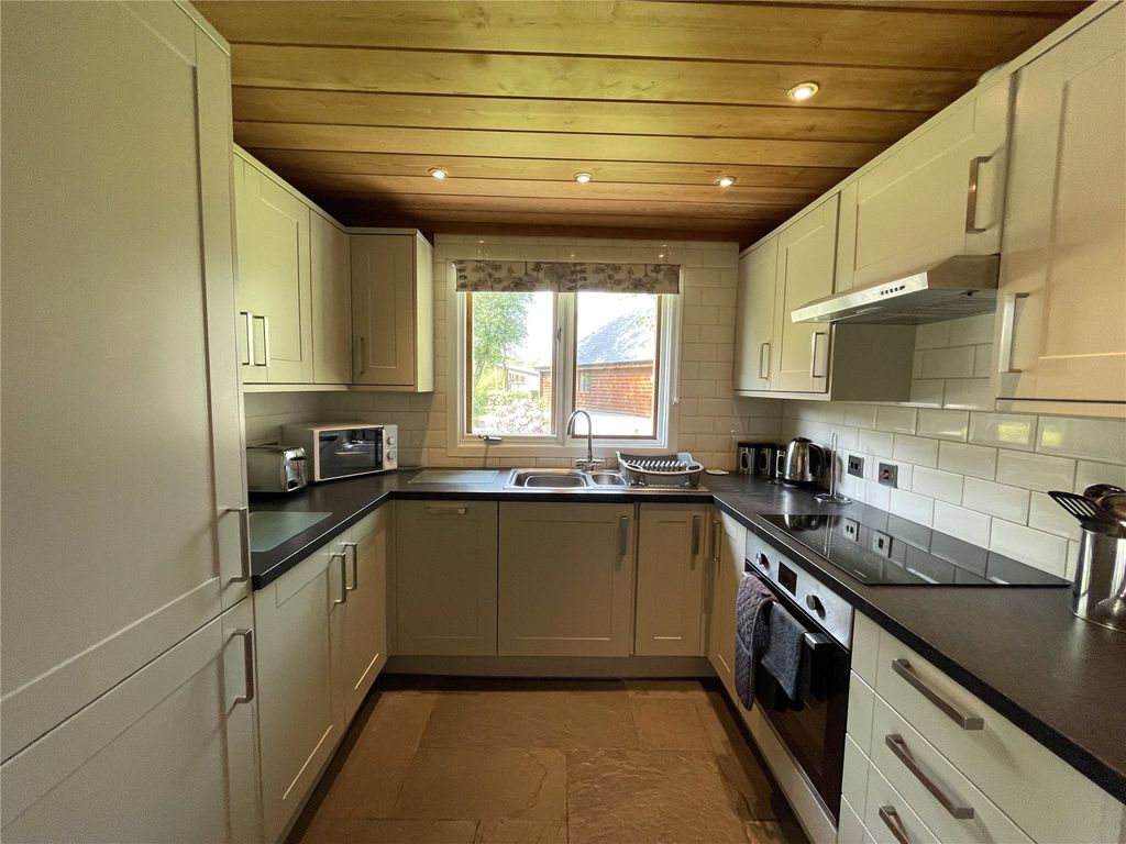 Property photo 3 of 9 Picture No. 04