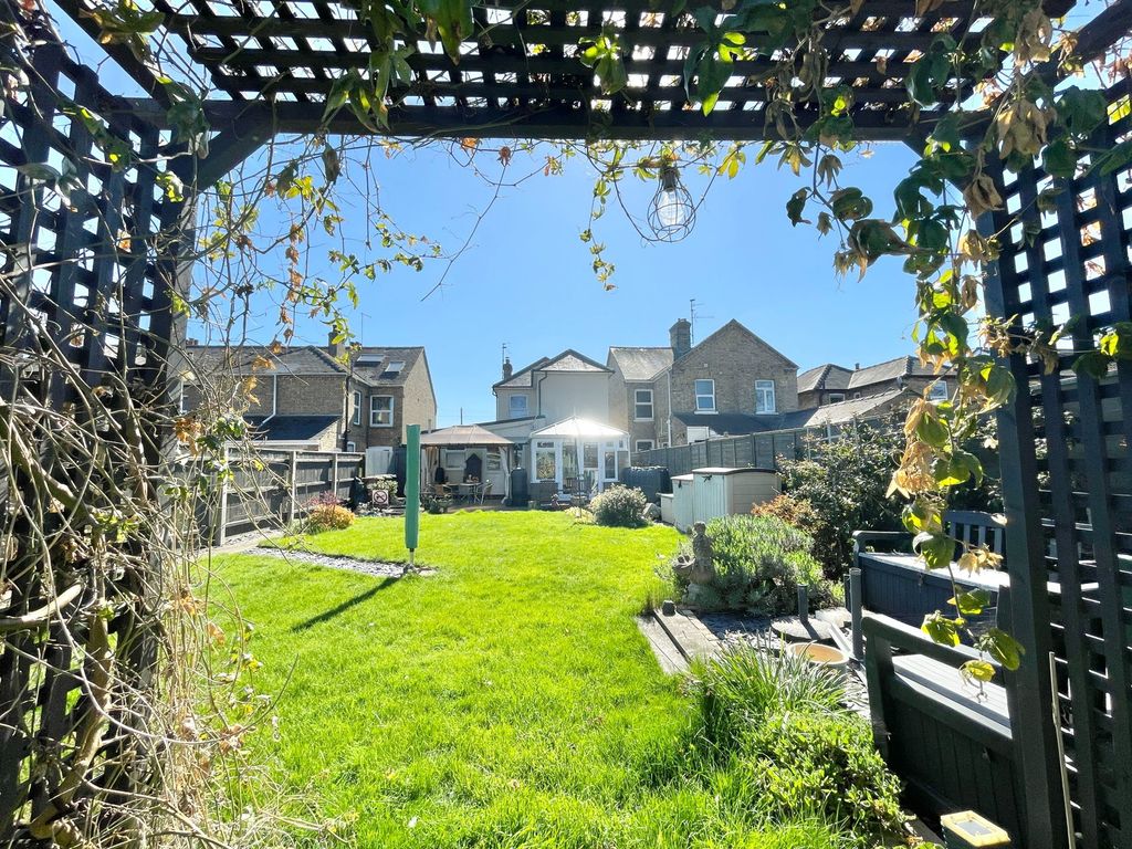Property photo 1 of 27