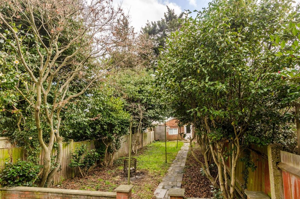 Property photo 2 of 22
