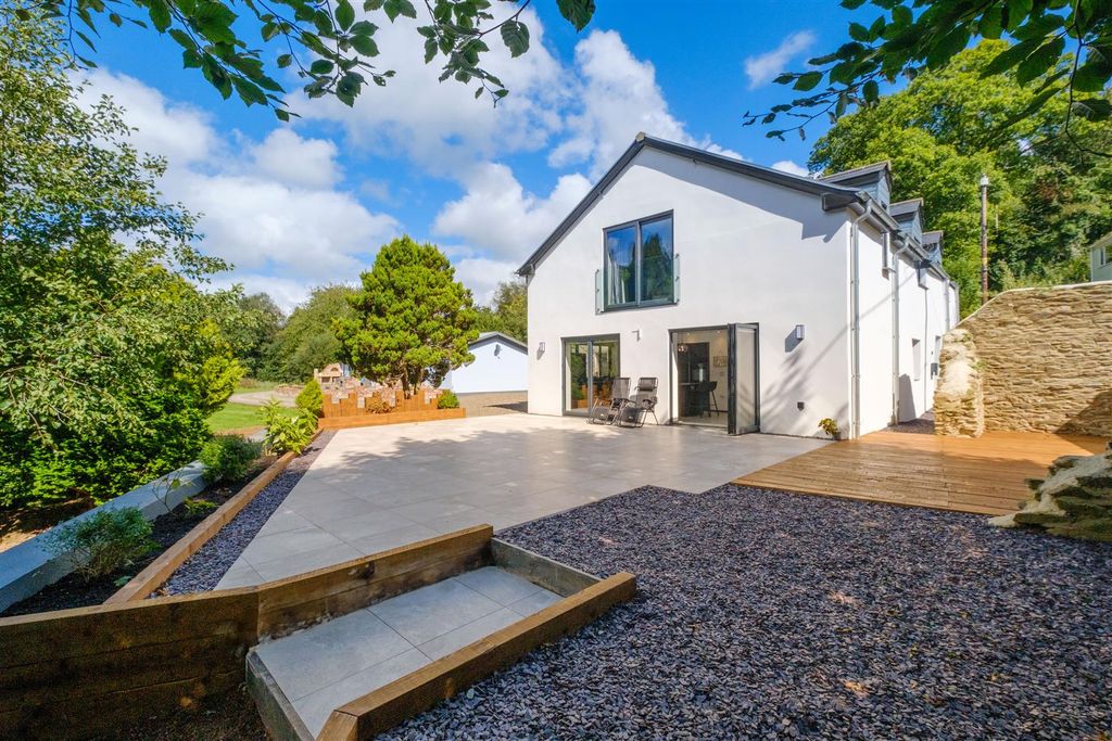 Property photo 1 of 22 Parry Landlooe Bridge Farm-23.Jpg