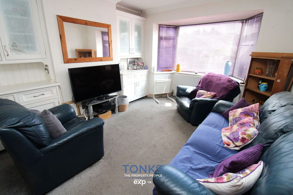 Property photo 3 of 19