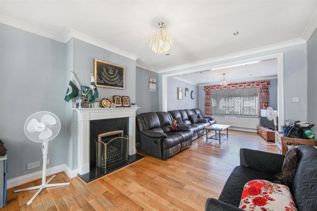 Property photo 1 of 14 59 Review Road - Bvpzod3E7Mfnl7Nh6Reg.Jpg