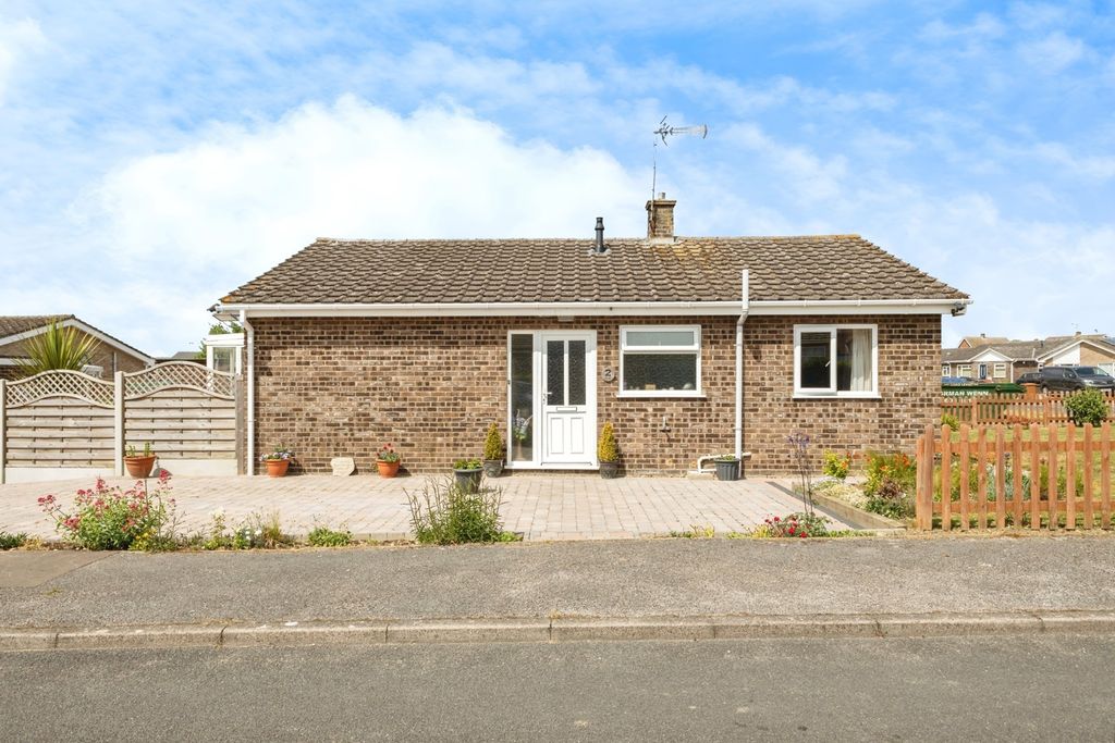 Property photo 2 of 17 Photo