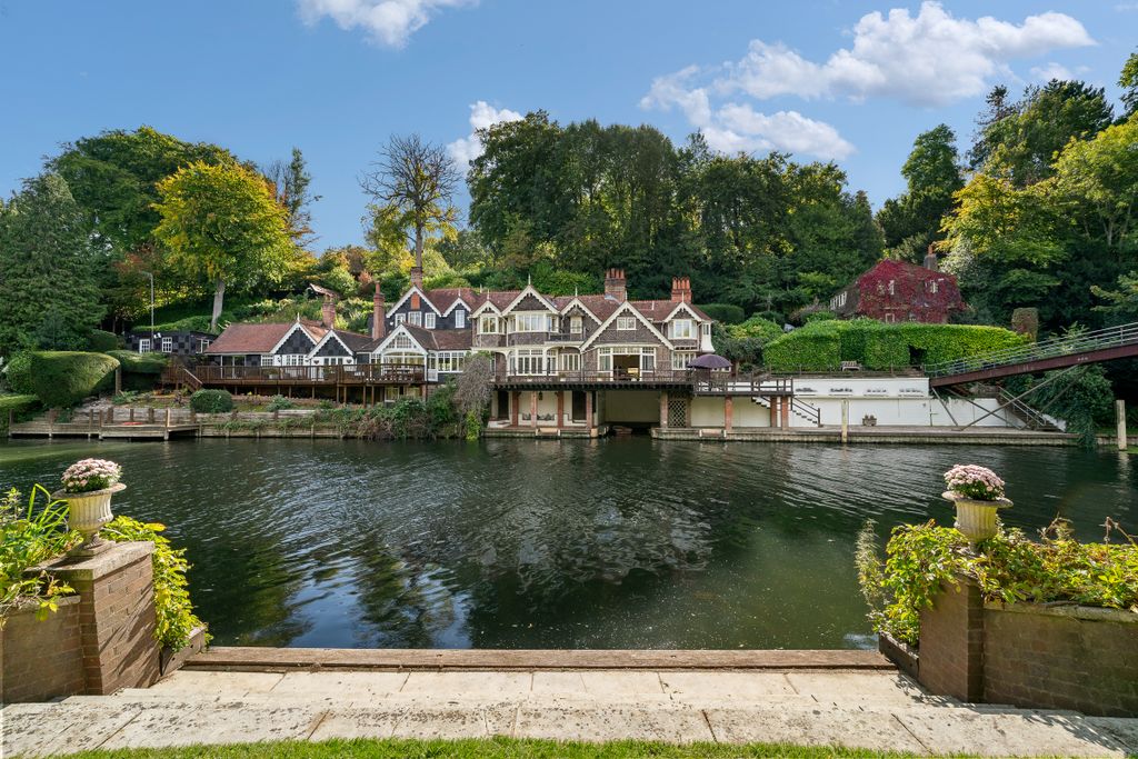 Additional image 18 of 6 bed property for saleGibraltar Lane Cookham, Maidenhead, Maidenhead SL6