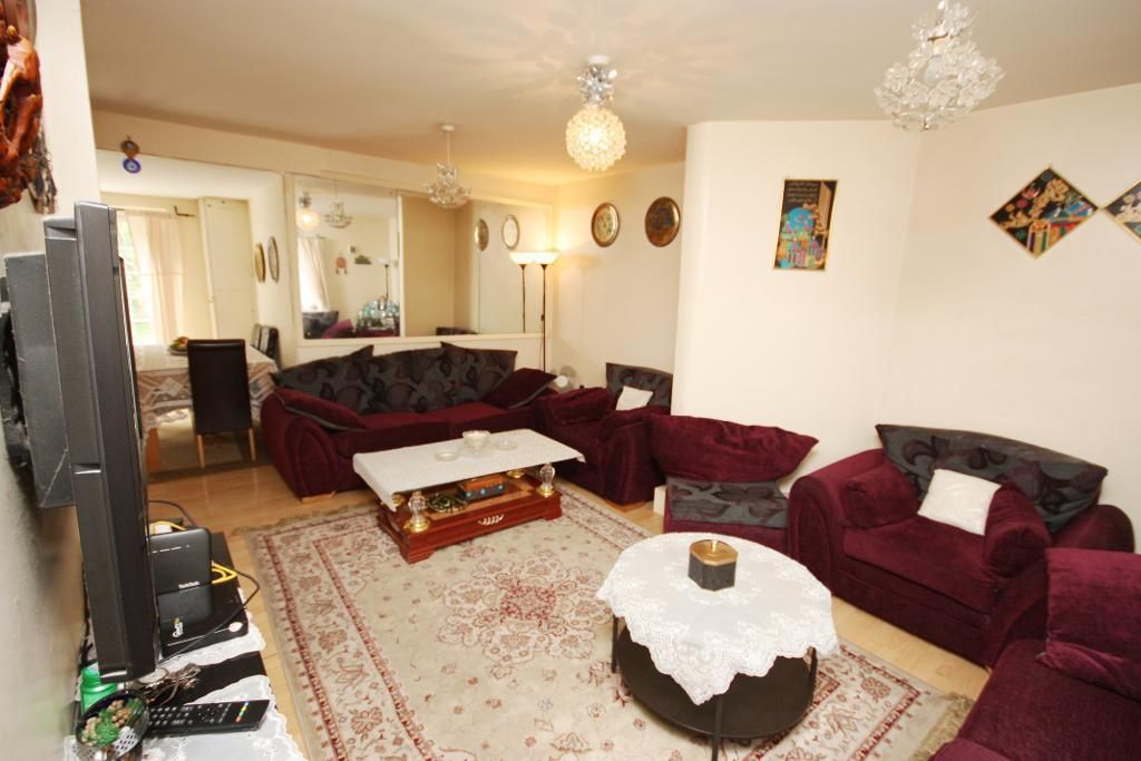 Property photo 3 of 10
