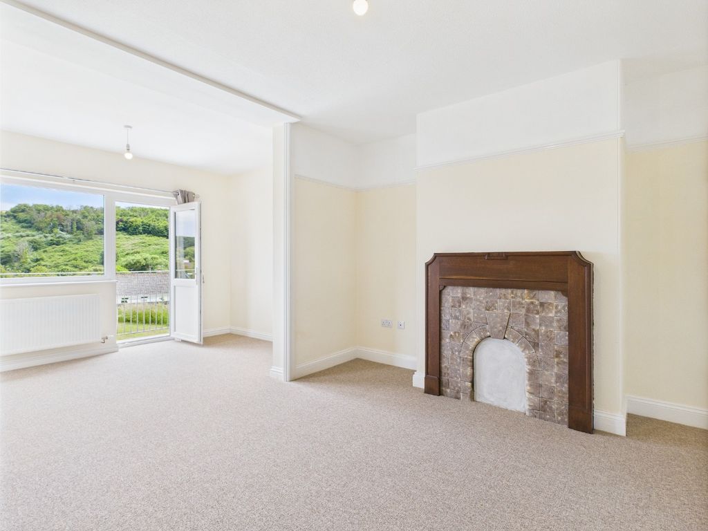 Property photo 2 of 20 3336018