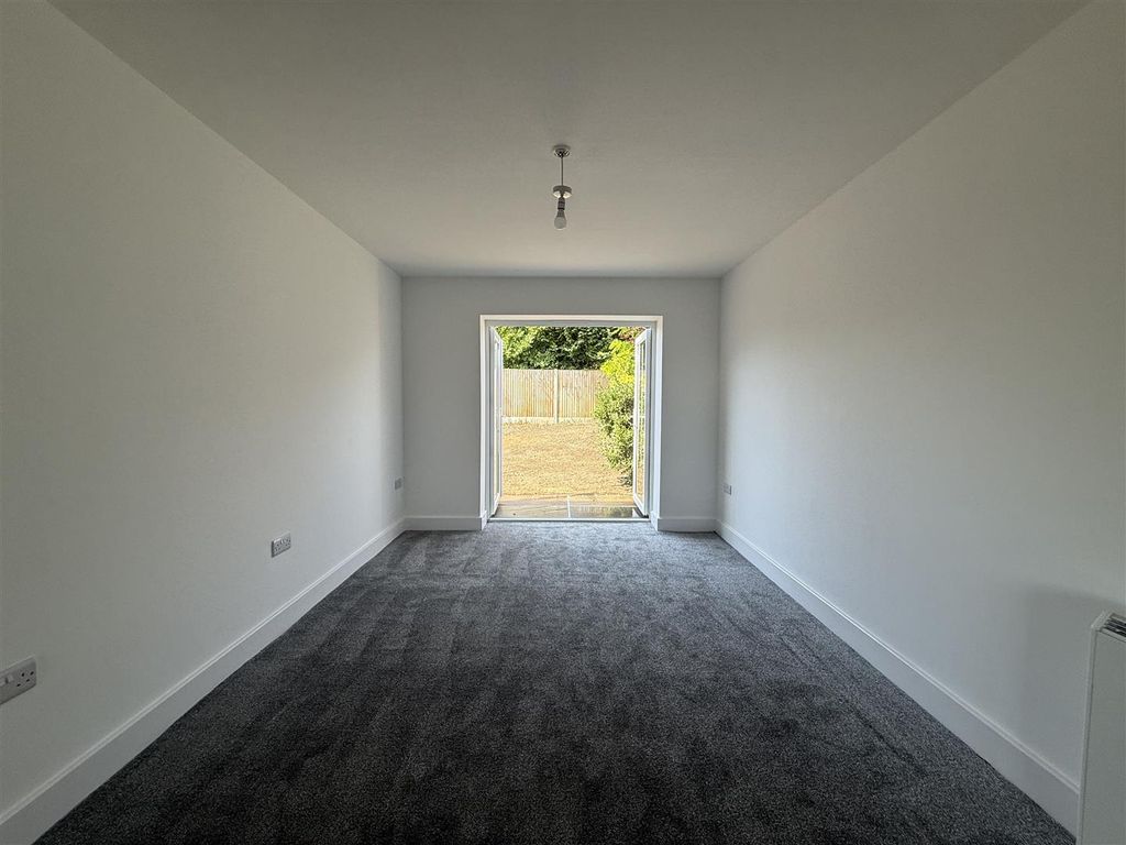 Property photo 2 of 4 Img_5064.Jpg