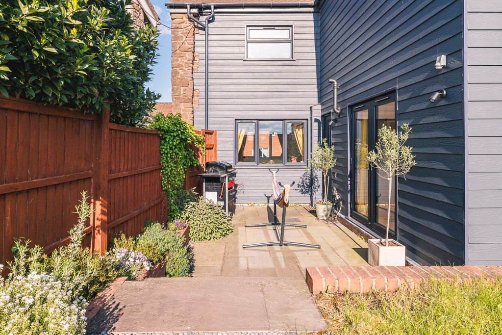 Property photo 3 of 19 Picture No. 22
