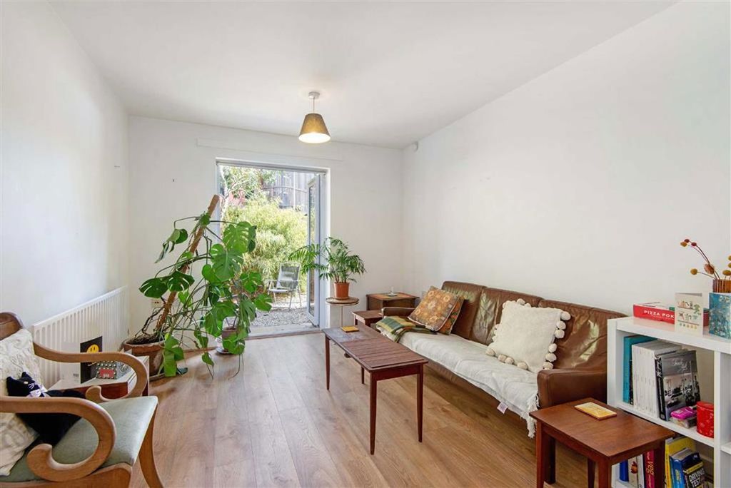Property photo 3 of 6