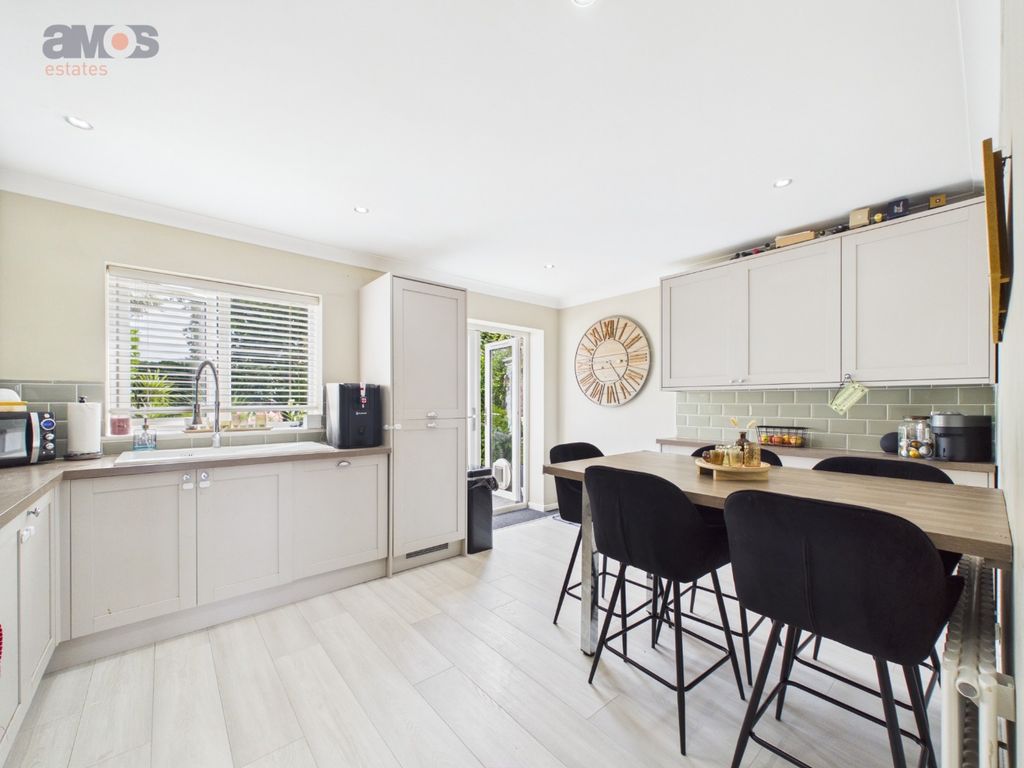 Property photo 2 of 25 5311472