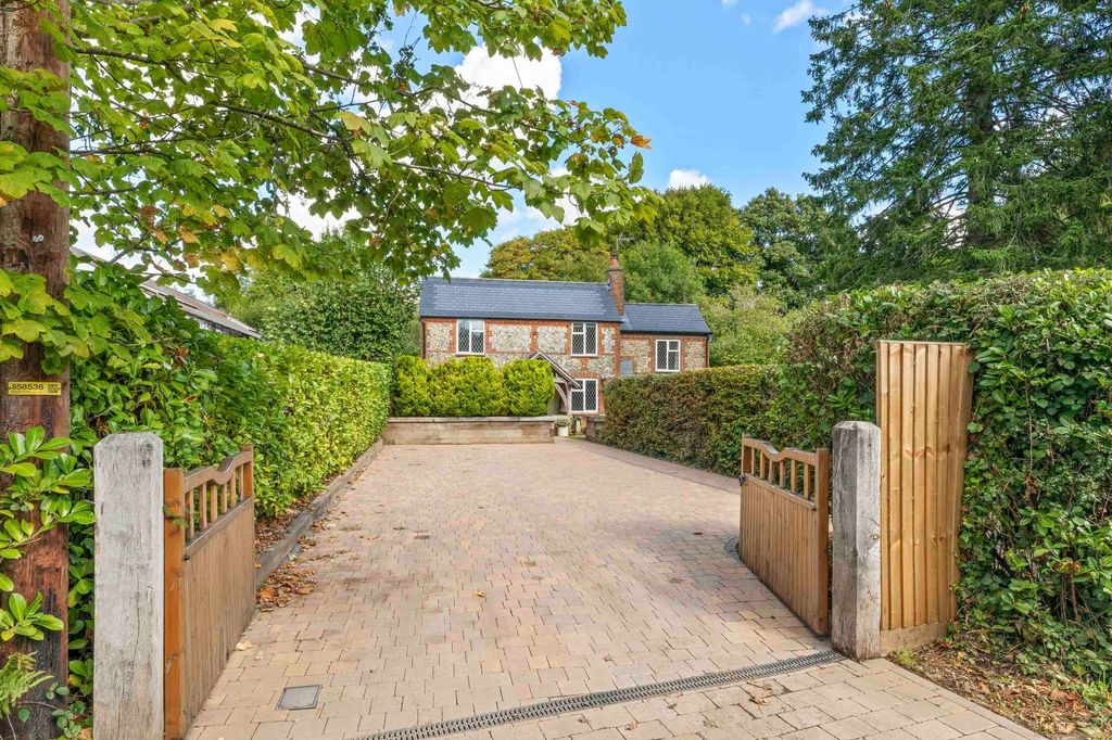 Property photo 3 of 19