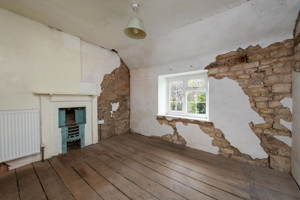 Property photo 2 of 22 Image