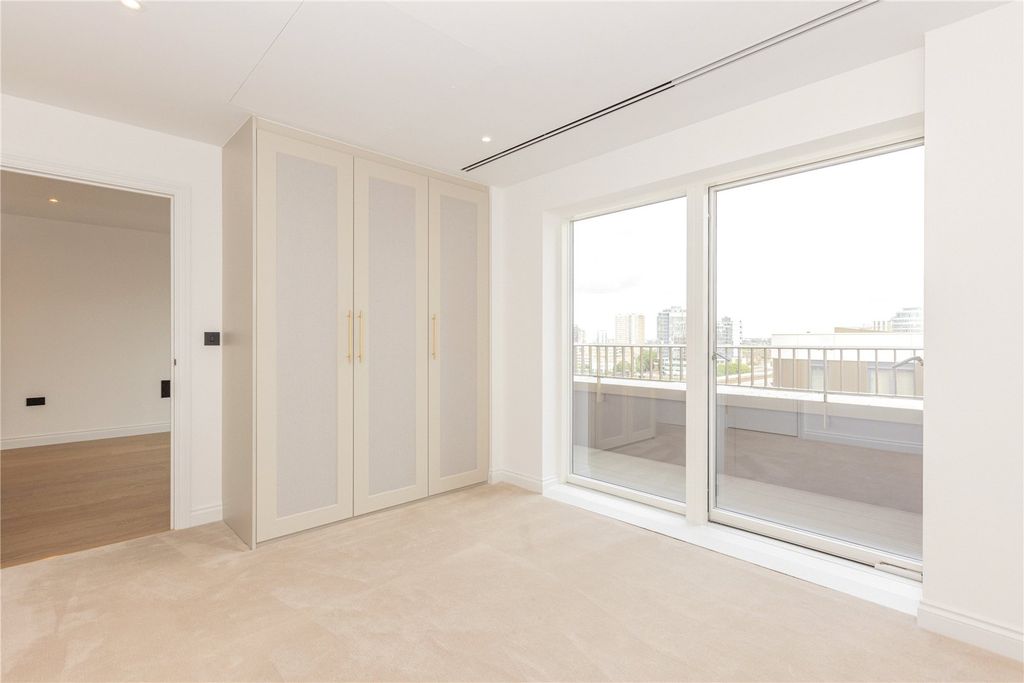 Property photo 1 of 17 Picture No. 01