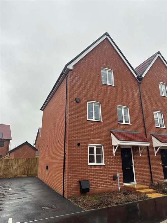 Property photo 1 of 12 7 Hart Road.Jpg