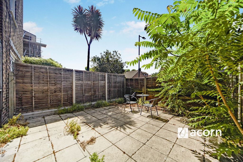 Property photo 1 of 10 Garden