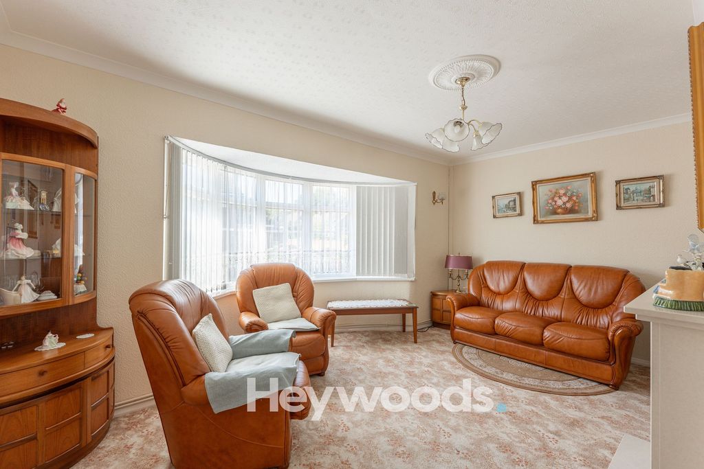 Property photo 2 of 21