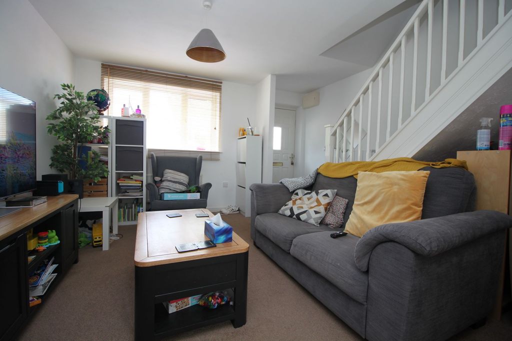 Property photo 3 of 11