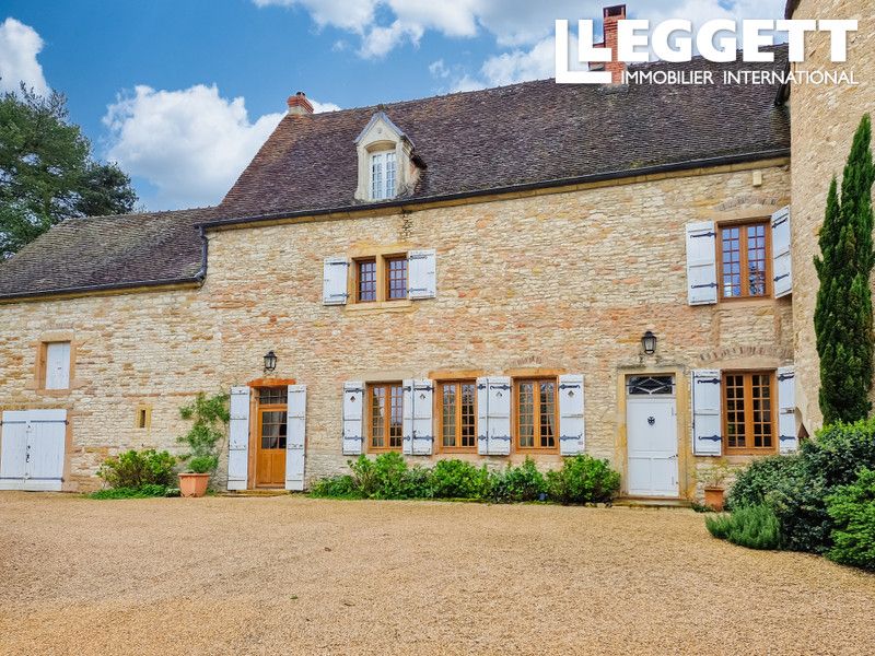 Property photo 2 of 10