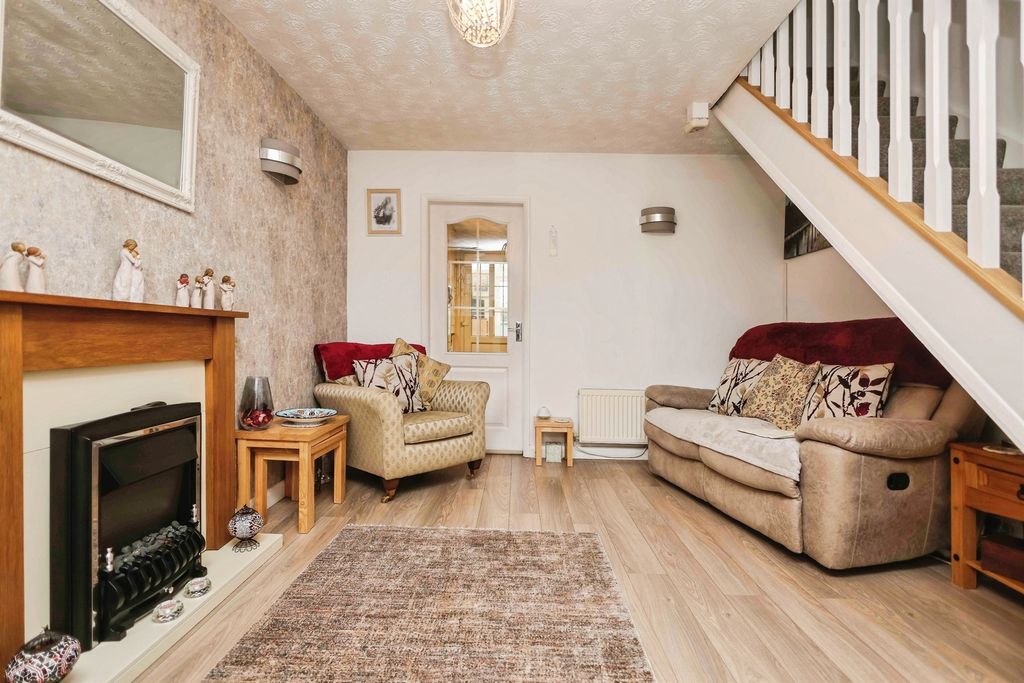 Property photo 3 of 20