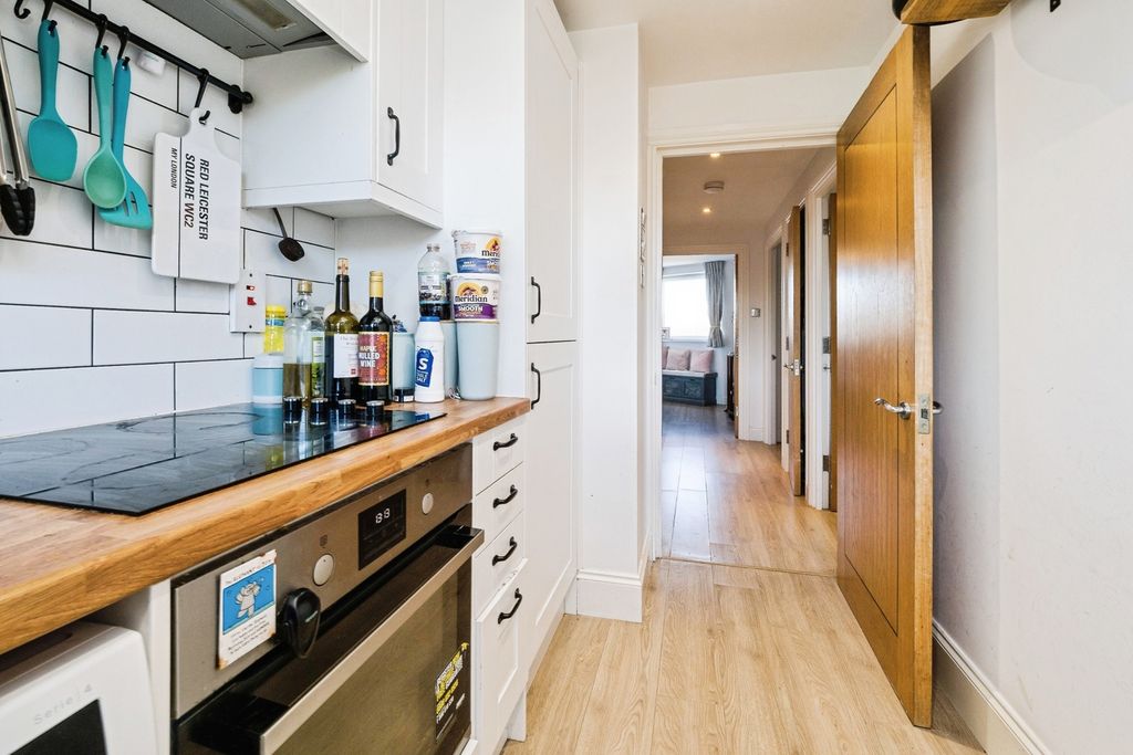 Property photo 3 of 20 Pbox-Img.Jpg