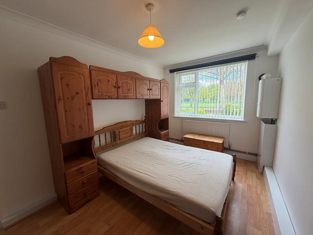 Property photo 2 of 9 Bedroom