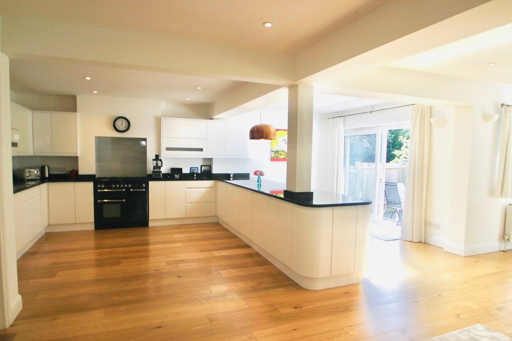 Property photo 3 of 24 Photo 24