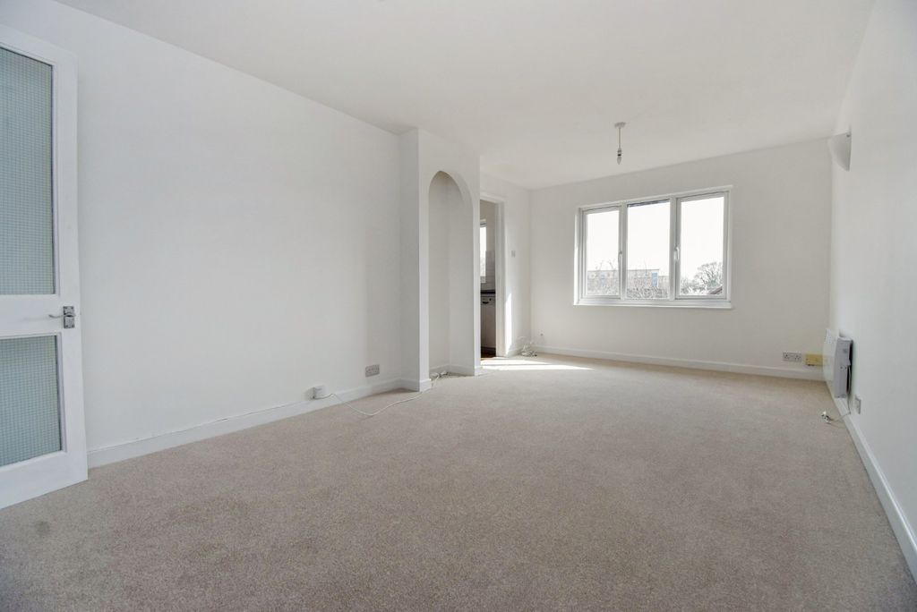 Property photo 2 of 9 Living Room