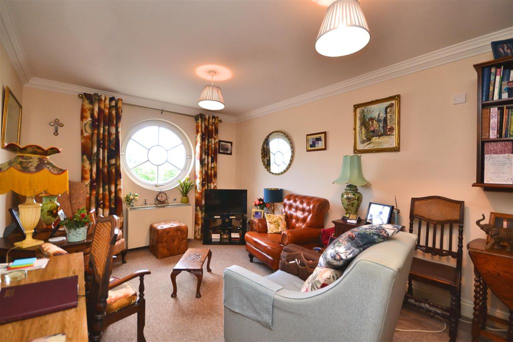 Property photo 2 of 6 3 (93).Png