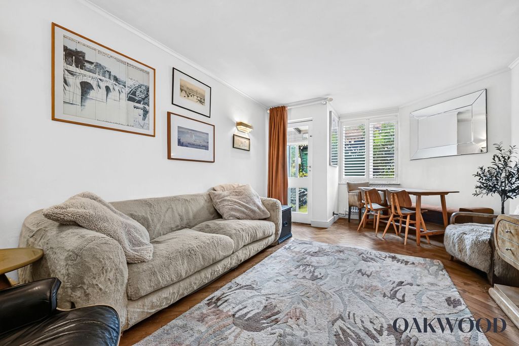 Property photo 2 of 21