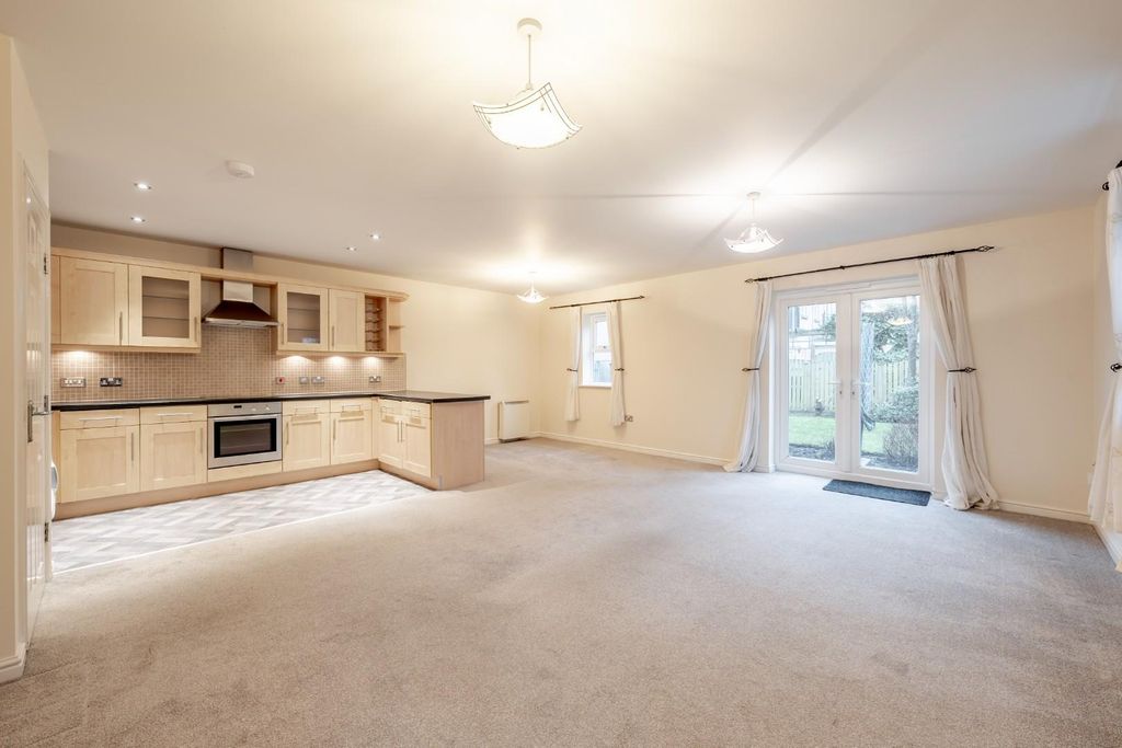 Property photo 3 of 13 Dsc01526-Hdr.Jpg