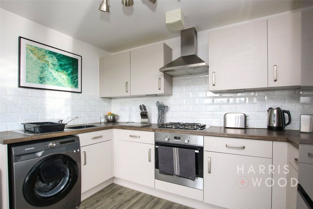 Property photo 3 of 14 3911527