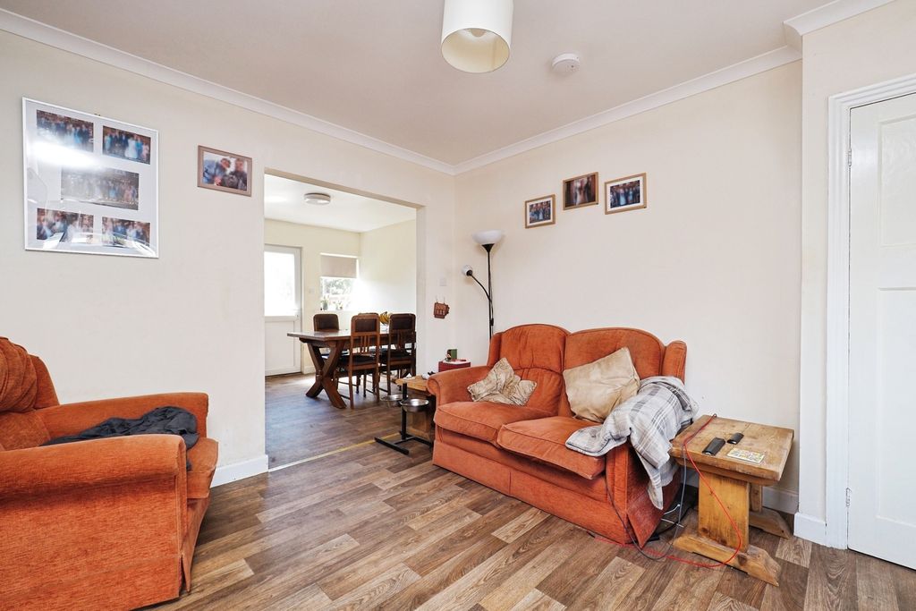Property photo 3 of 20 Pbox-Img.Jpg