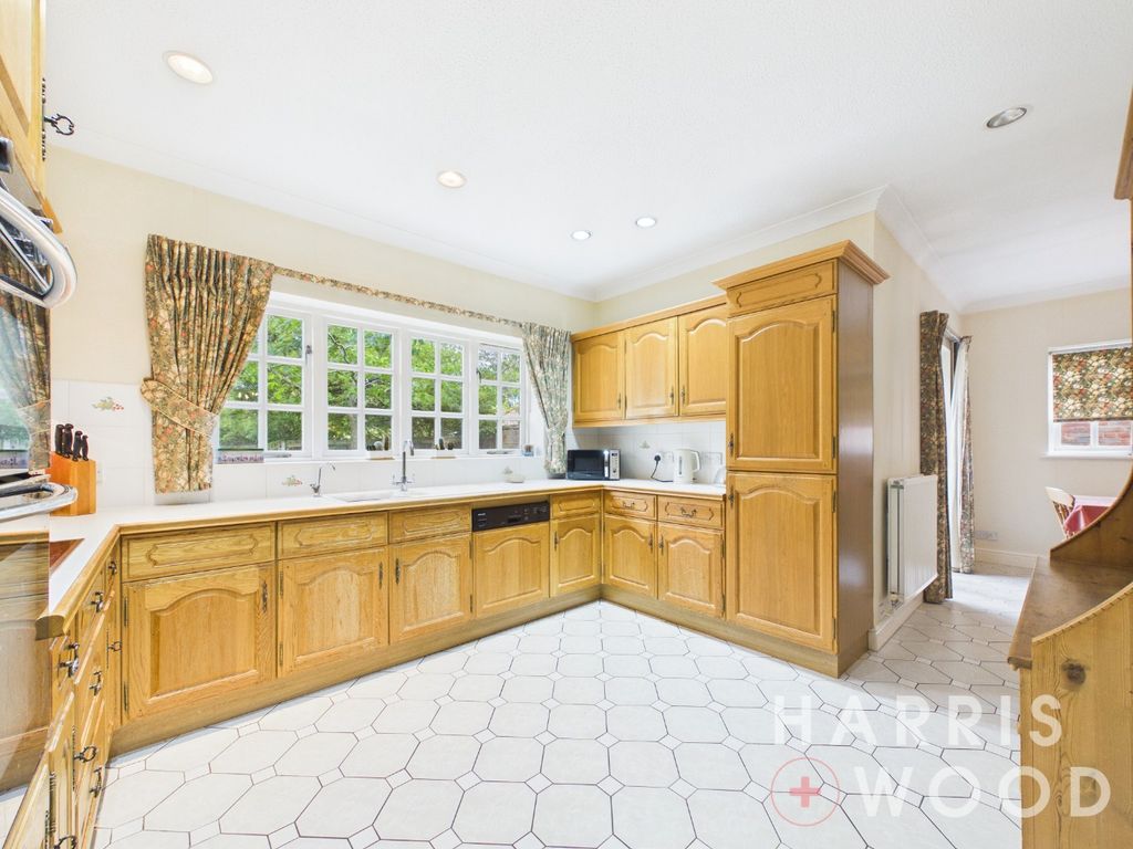 Property photo 3 of 40 5436593