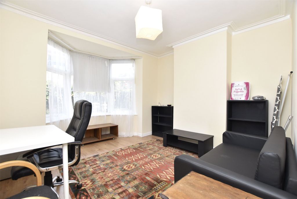 Property photo 2 of 10 Living Room