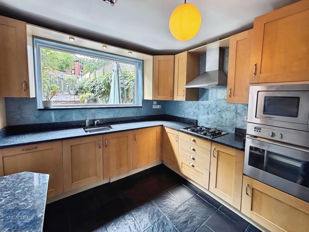 Property photo 3 of 15 Kitchen 1