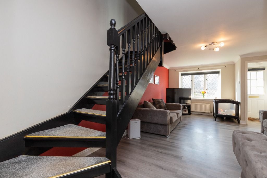 Property photo 2 of 25