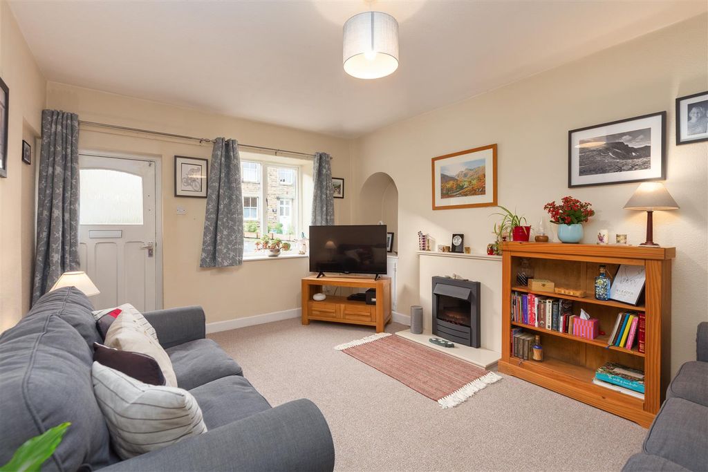 Property photo 2 of 20