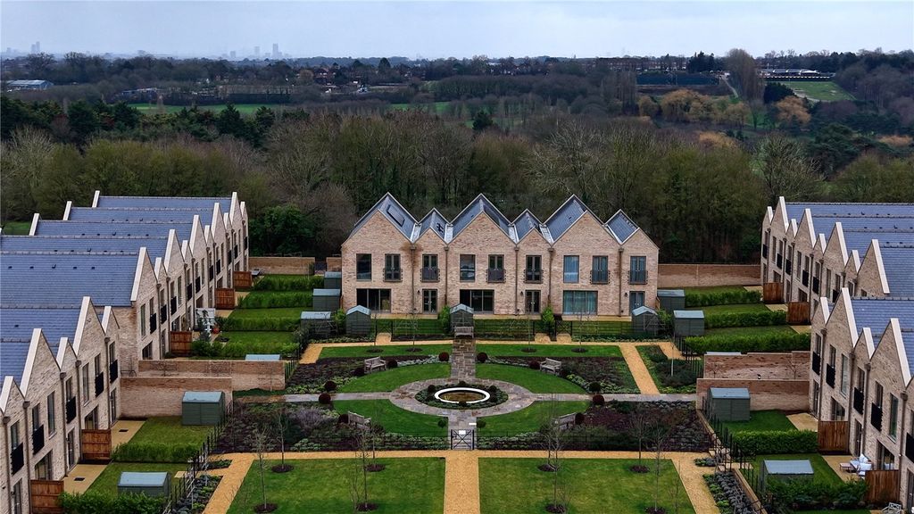 Property photo 1 of 18 Picture No. 05