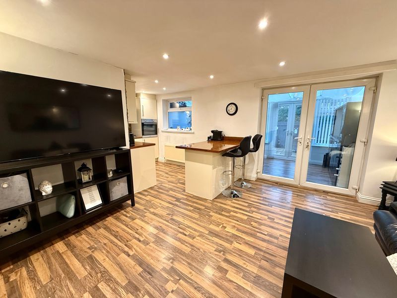 Property photo 3 of 12 Photo 10