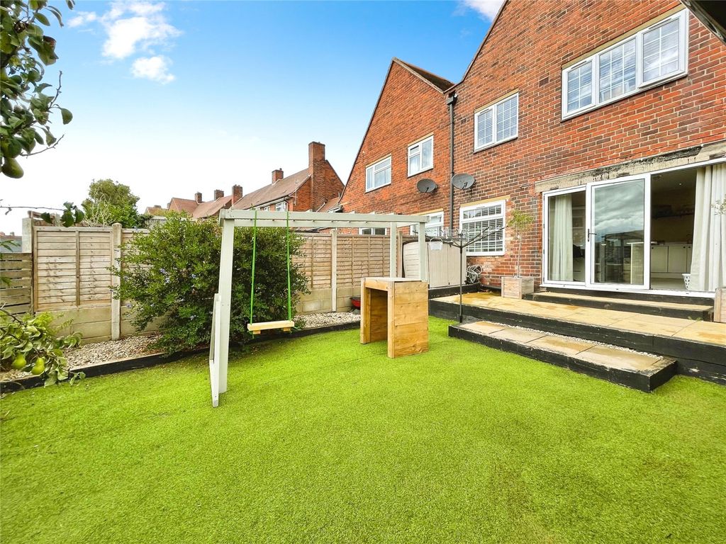 Property photo 1 of 29 Picture No. 01