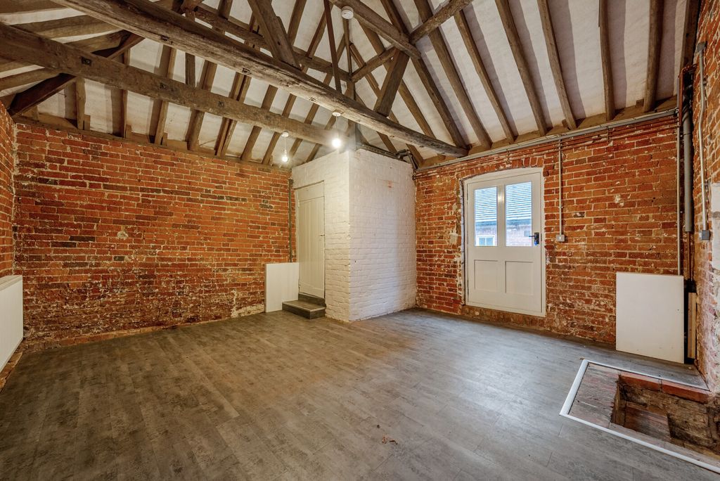 Property photo 3 of 16 1397444-18-6960E1...