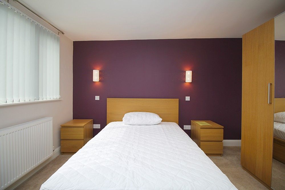 Property photo 2 of 19 The Room