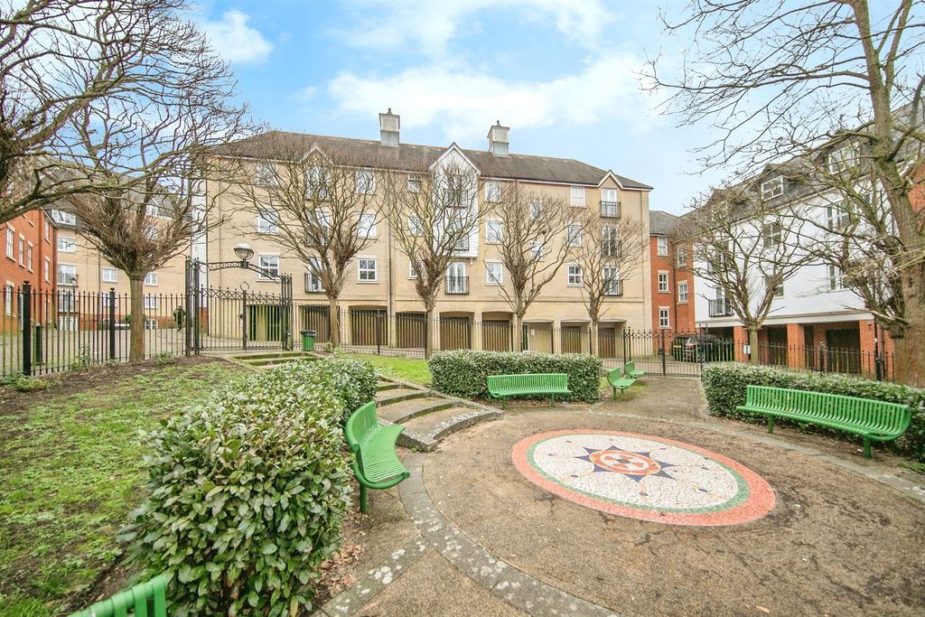 Property photo 1 of 8