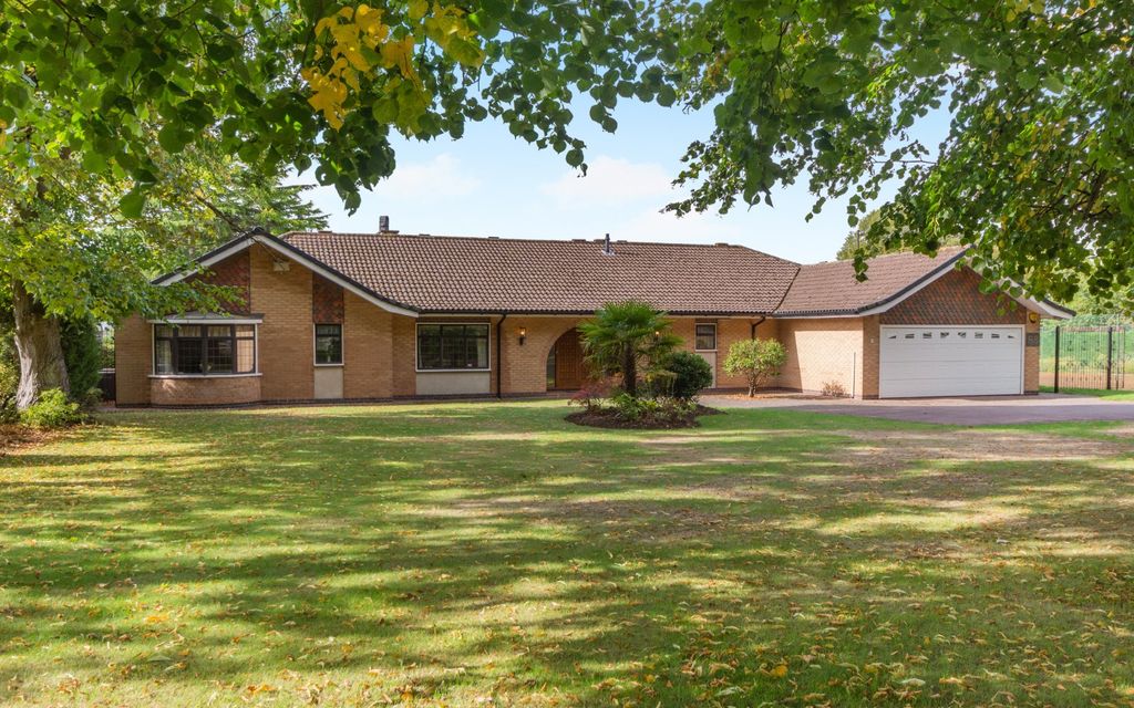 Property photo 1 of 21 Front Elevation