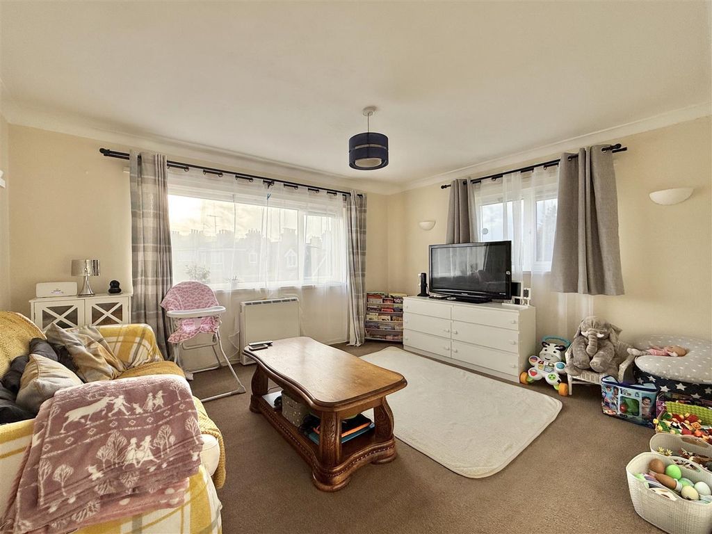 Property photo 2 of 12 Living Room.Jpg