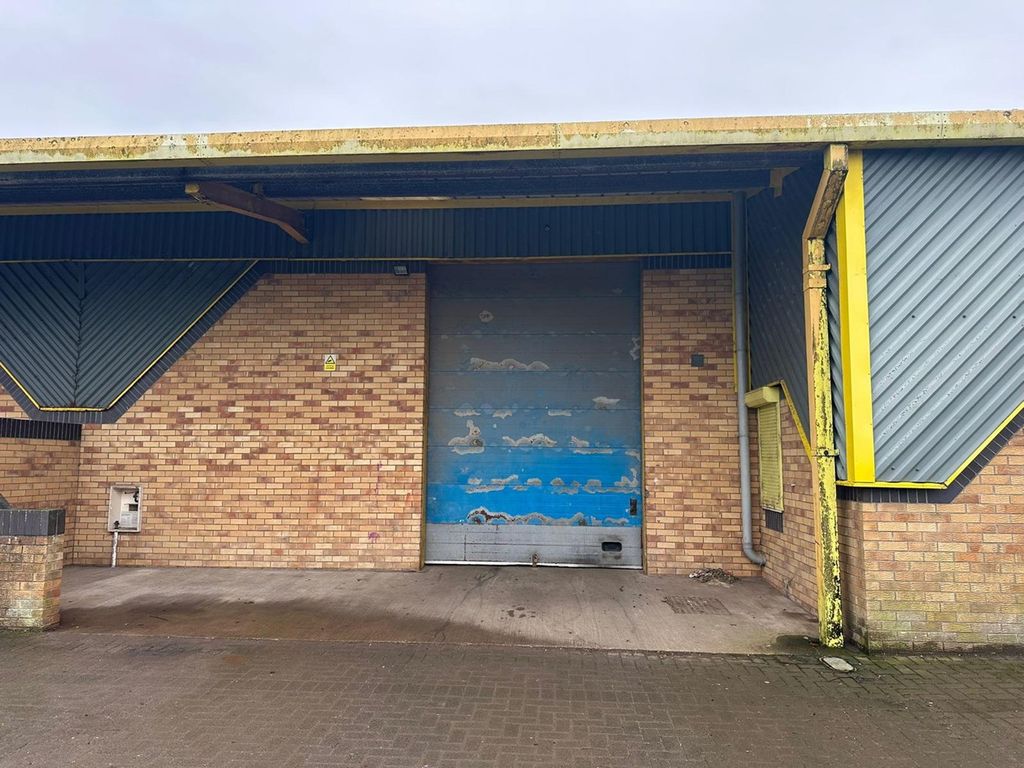 Property photo 2 of 19